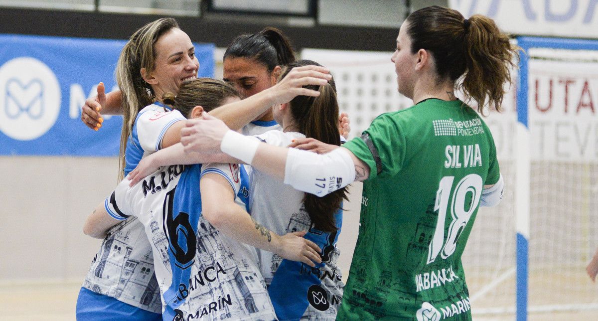 Partido de liga en A Raña entre Marín Futsal e Ourense Envialia