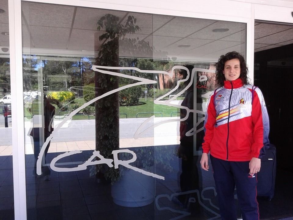 Lúa Piñeiro en la entrada Centro de Alto Rendimiento