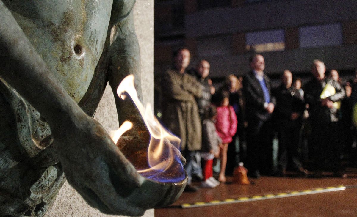 Monumento en memoria de los fusilados el 12-N