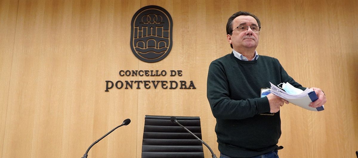 Raimundo González