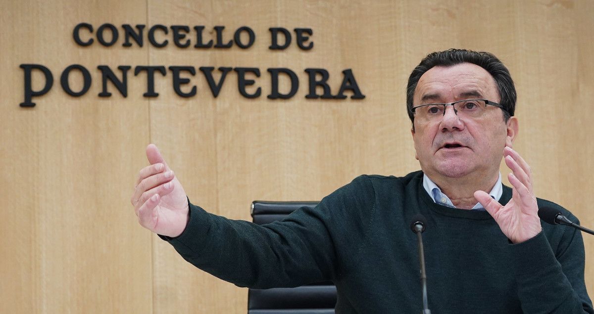 Raimundo González
