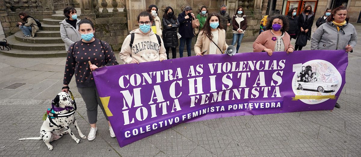 Concentración del Colectivo Feminista de Pontevedra por el asesinato de Mila Marchetti	