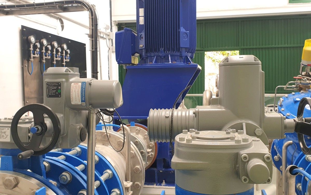Turbina xeradora de enerxía eléctrica coa auga da ETAP
