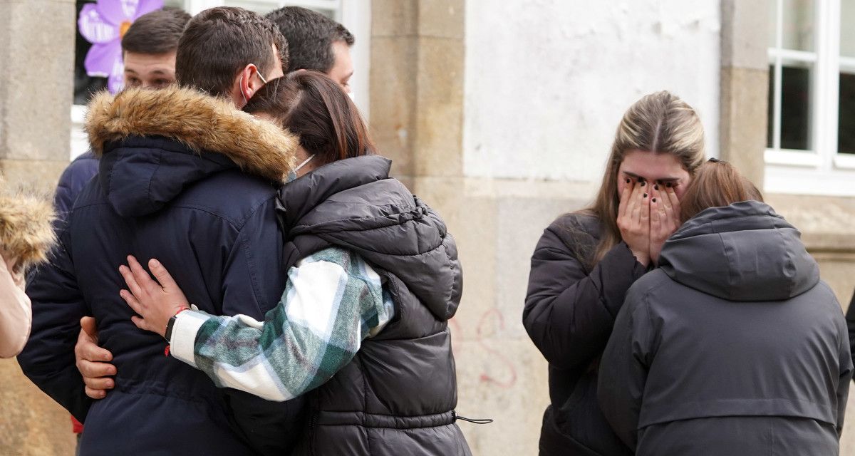 Familiares y amigos de Jessica Méndez, en Caldas durante el paso a disposición judicial de José Eirín