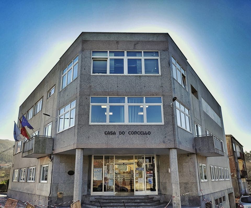 Edificio do Concello de Cuntis