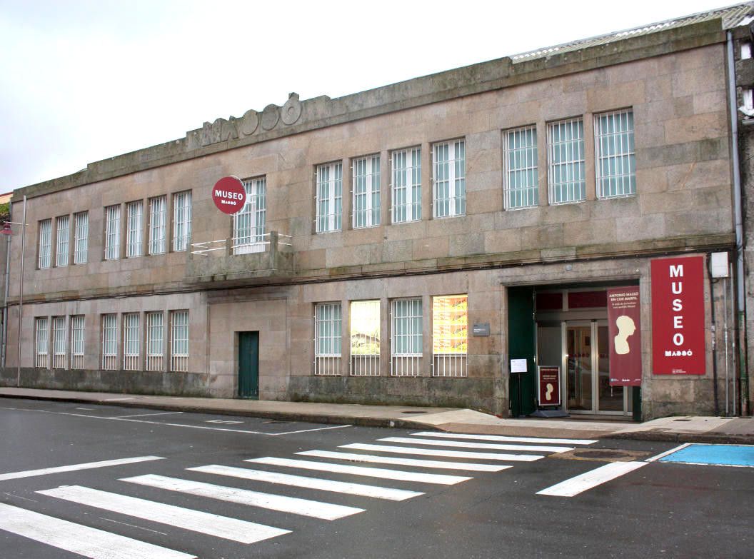 Fachada exterior del Museo Massó, en Bueu