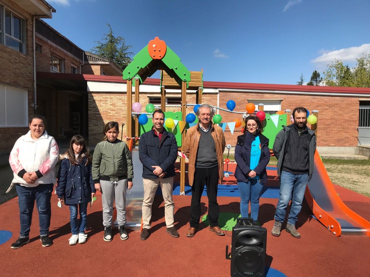 Inauguración do novo parque infantil no CEIP Plurilingüe San Clemente de César de Caldas