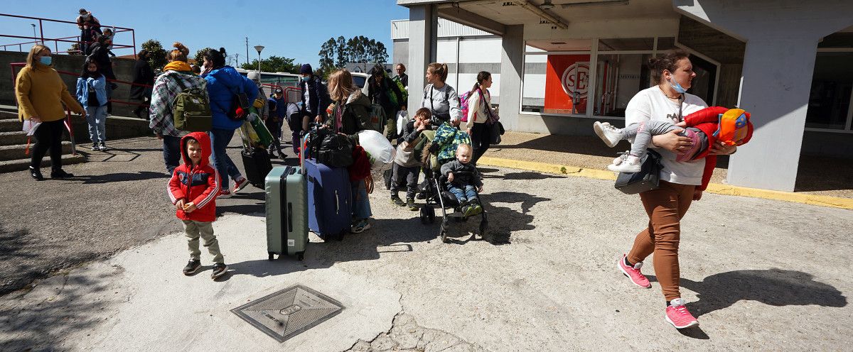 Chegada de 20 refuxiados ucraínos ao colexio San Narciso de Marín