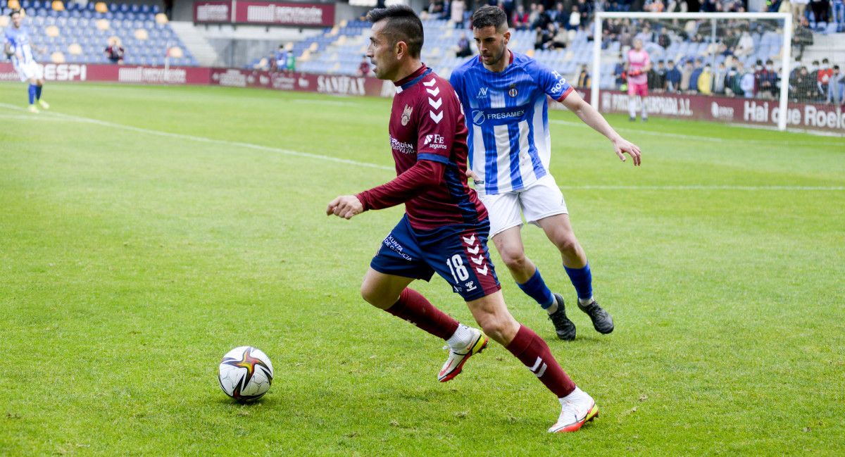 Charles, no partido de liga en Pasarón entre Pontevedra e Real Avilés