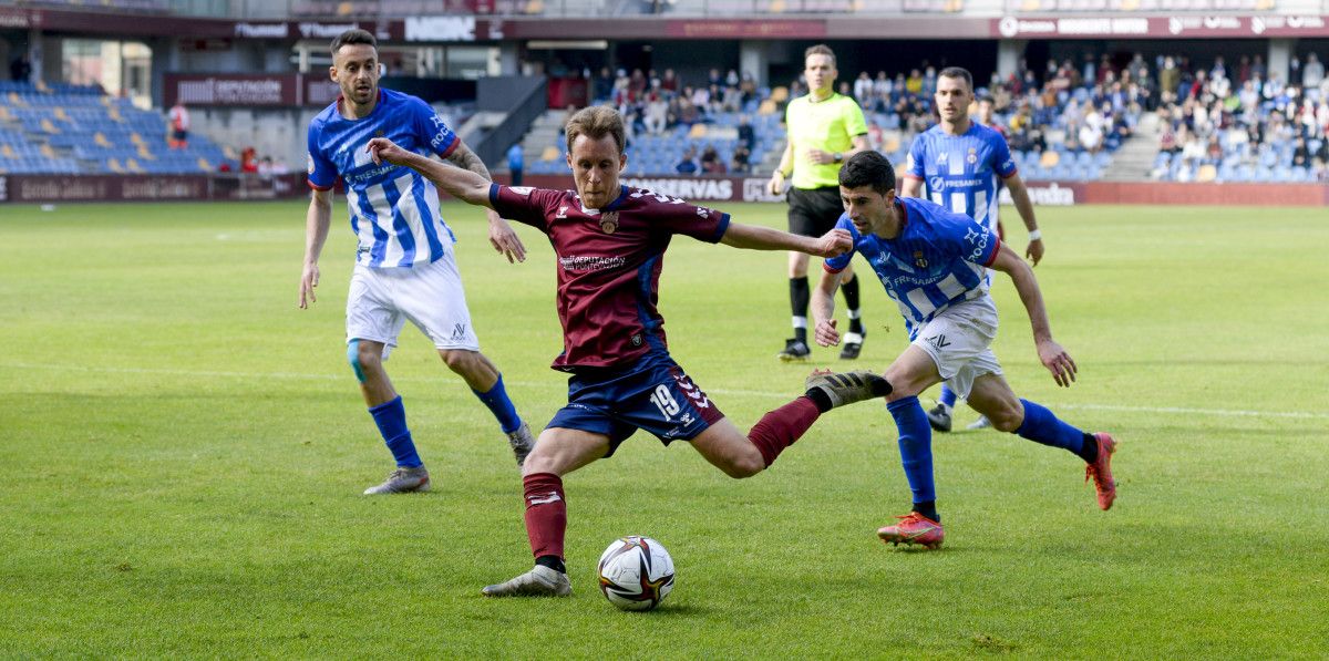 Partido de liga en Pasarón entre Pontevedra y Real Avilés
