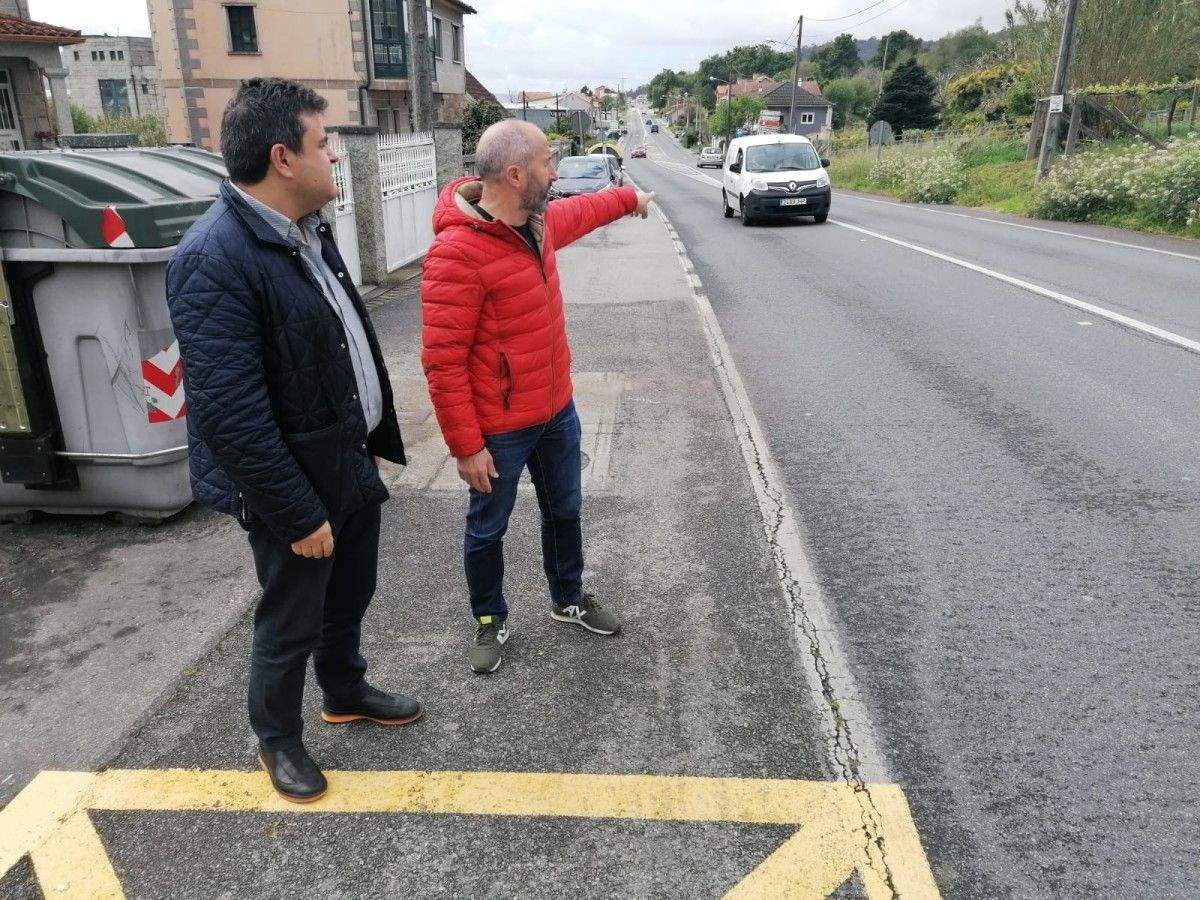Visita de Gregorio Agís e Julio Casás á zona de Fontenla