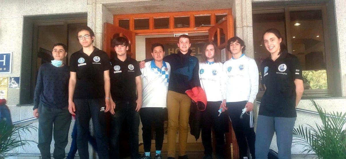 Representantes de la Escola Xadrez Pontevedra en el Campeonato Gallego
