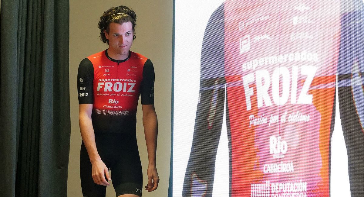 Alejandro Gomiz, na presentación do GD Supermercados Froiz 2022