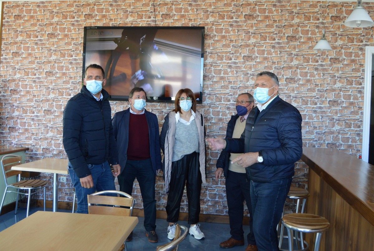 Visita á sede provisional da Asociación de Xubilados de Vilalonga