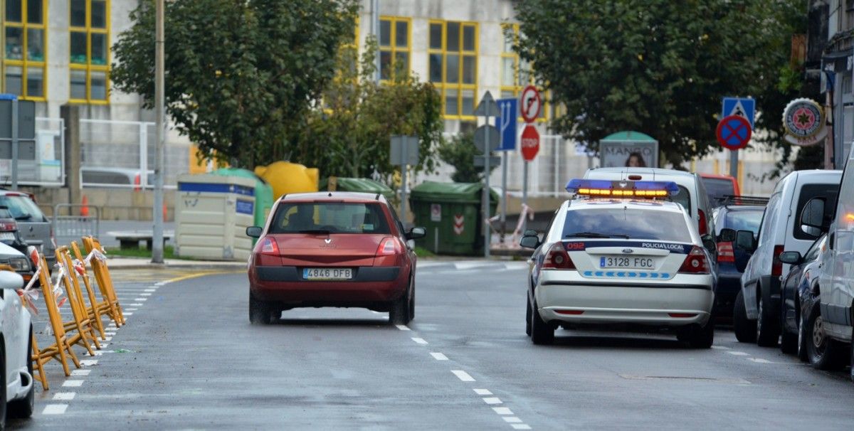 A Policía Local na praza Marqués de Valterra