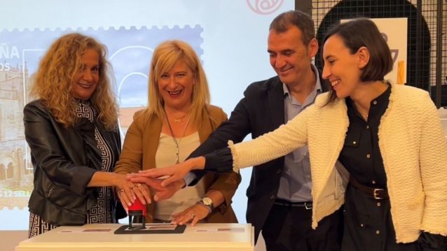 Correos presenta en Pontevedra el sello dedicado a la provincia Correos presenta en Pontevedra el sello dedicado a la provincia