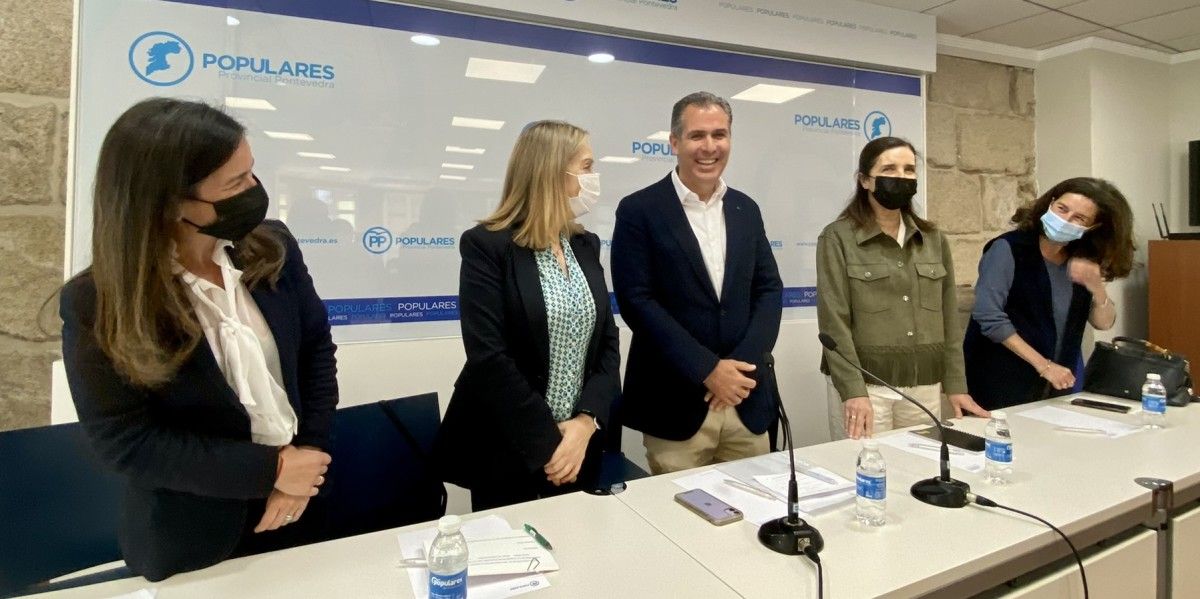 Pepa Pardo, Ana Pastor, Rafa Domínguez, Pilar Rojo y Silvia Junco