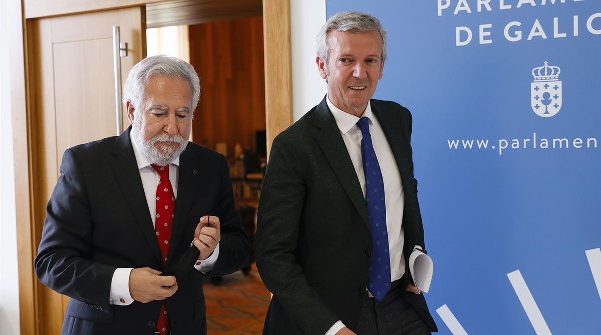 Alfonso Rueda, tras ser recibido por Miguel Santalices en el Parlamento