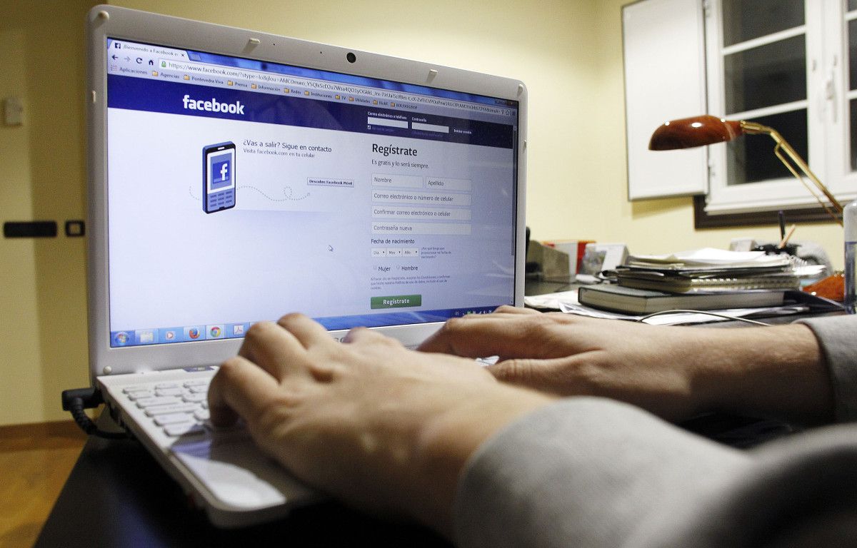 Pantalla de inicio de Facebook