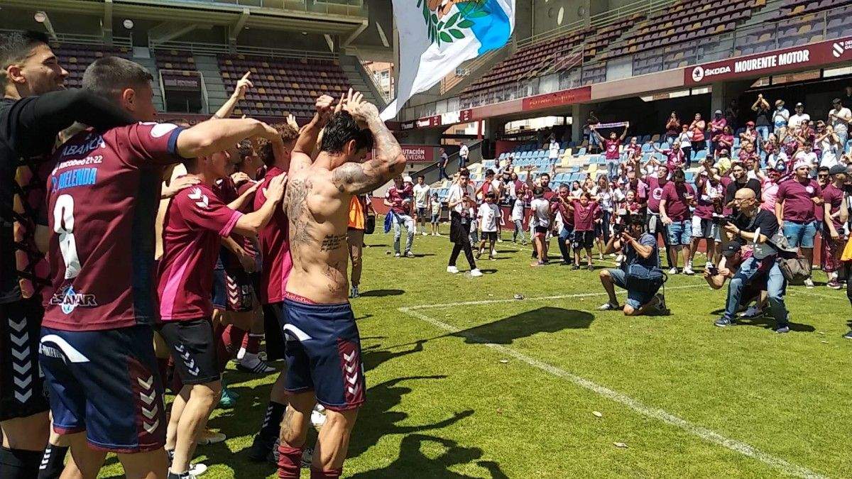 Celebración en Pasarón do "ascenso virtual" do Pontevedra