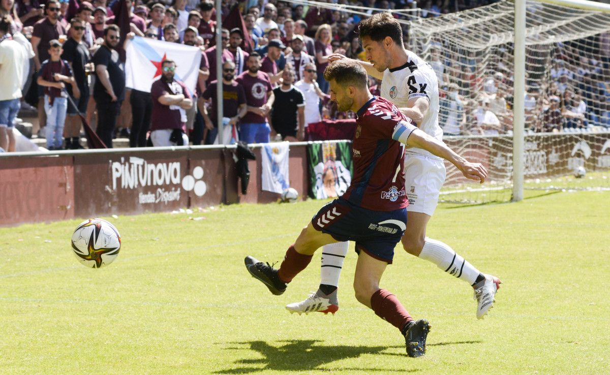 Partido de liga entre Pontevedra e Salamanca CF UDS en Pasarón