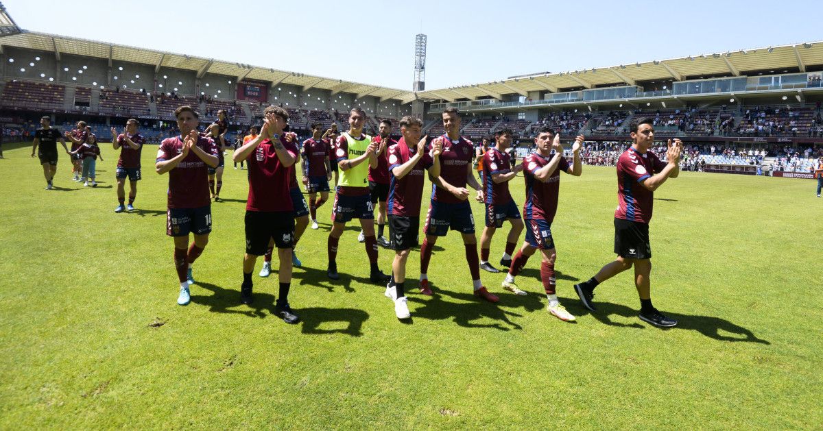 Partido de liga entre Pontevedra e Salamanca CF UDS en Pasarón