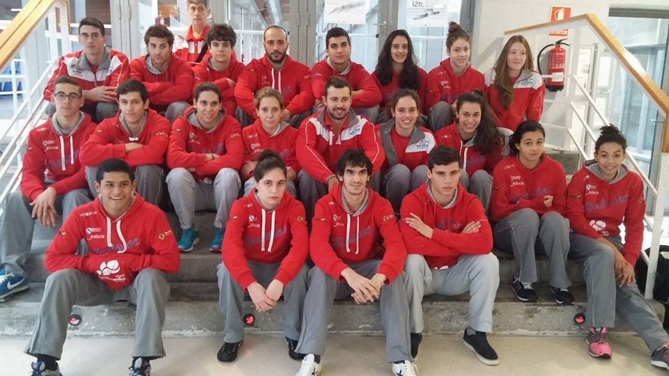 Nadadores do Galaico que participaron nunha toma de tempos en Ponteareas