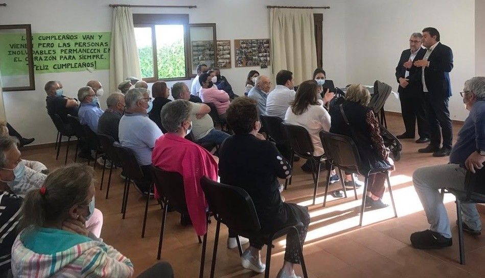 Reunión de Gregorio Agís con el vecindario de Quireza