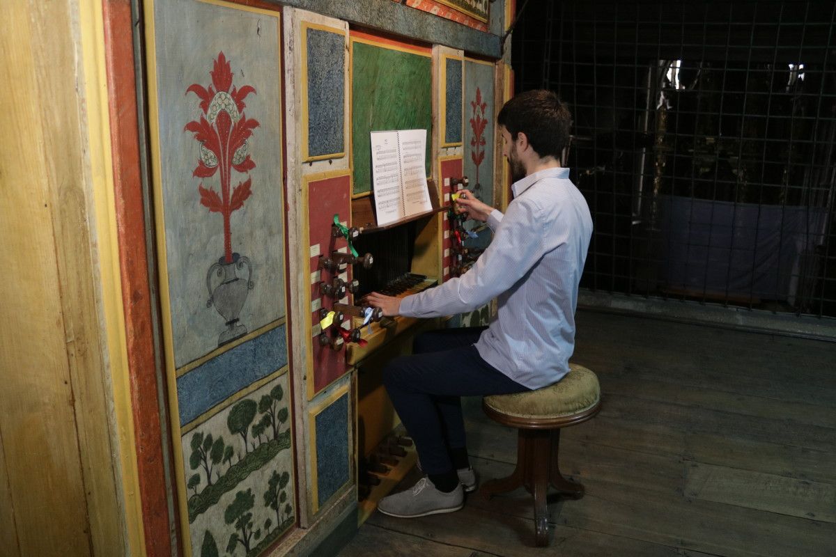 O organista pontevedrés Daniel Sanmartín ofrecerá un concierto en Santa Clara
