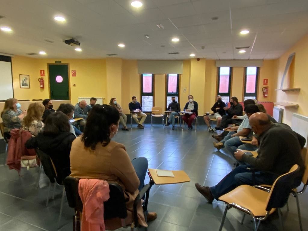 Fronte común entre comuneiros e corporación contra os eólicos en Cerdedo-Cotobade Fronte común entre comuneiros e corporación contra os eólicos en Cerdedo-Cotobade