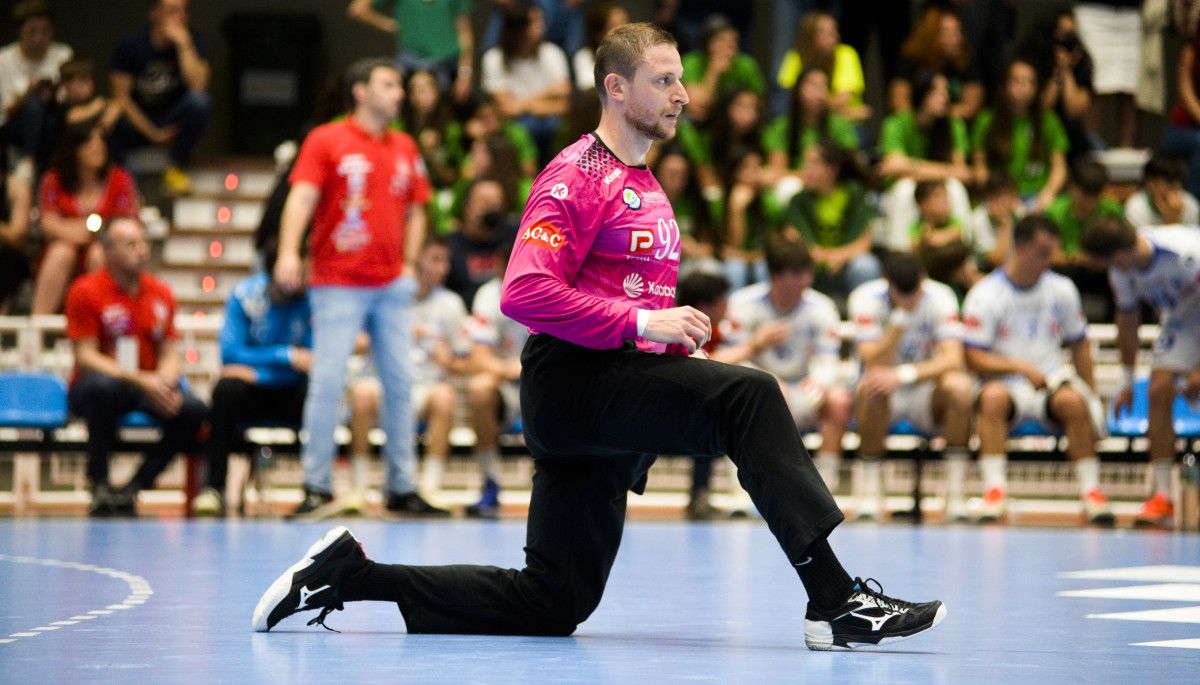 Roney Franzini no partido entre Cisne e Barça B no Municipal