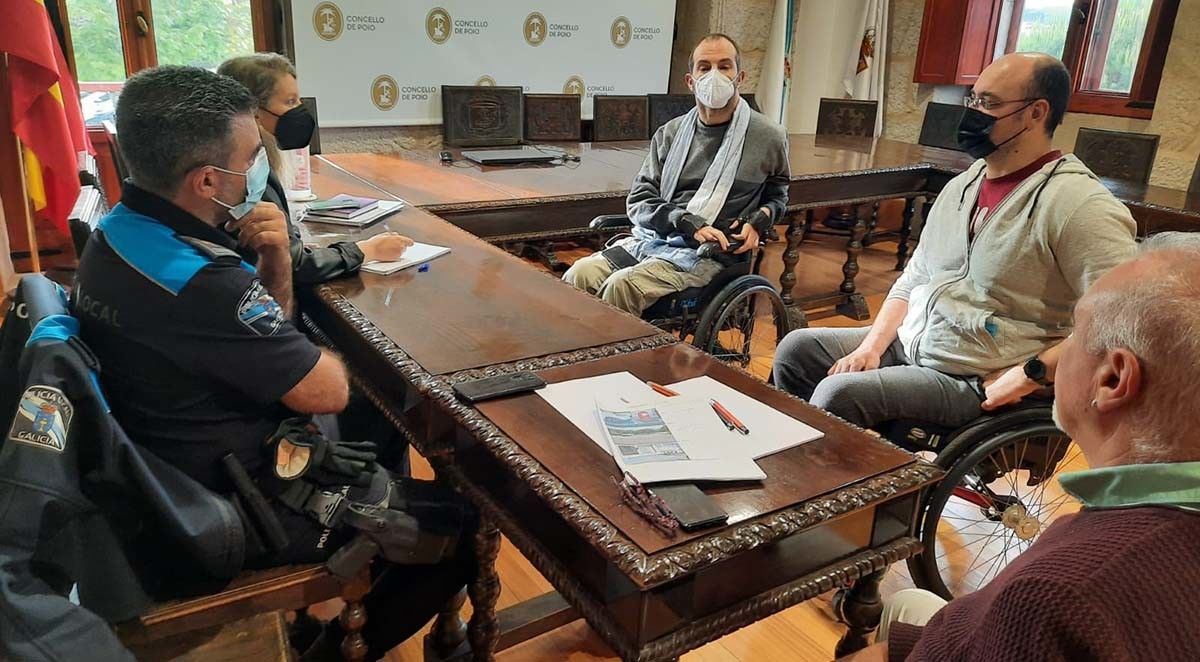 Reunión con representantes de Amizade no Concello de Poio