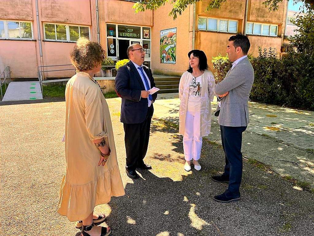 Visita de Luís López e César Pérez Ares ao CEIP A Xunqueira I