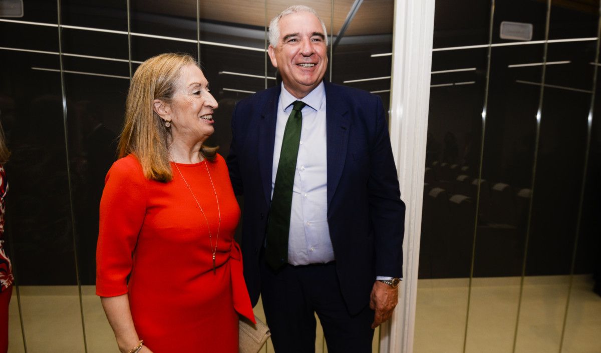 Inauguración de la sede del Colegio Oficial de Veterinarios de Pontevedra y homenaje a Diego Murillo