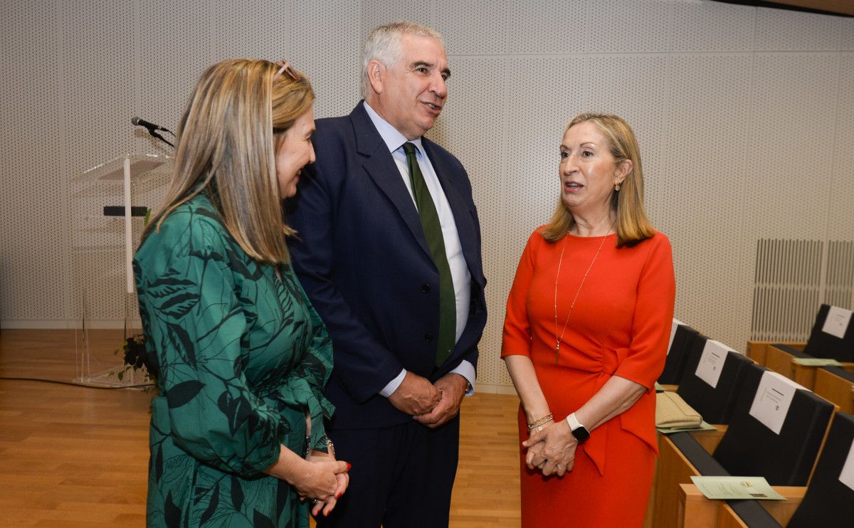 Inauguración de la sede del Colegio Oficial de Veterinarios de Pontevedra y homenaje a Diego Murillo