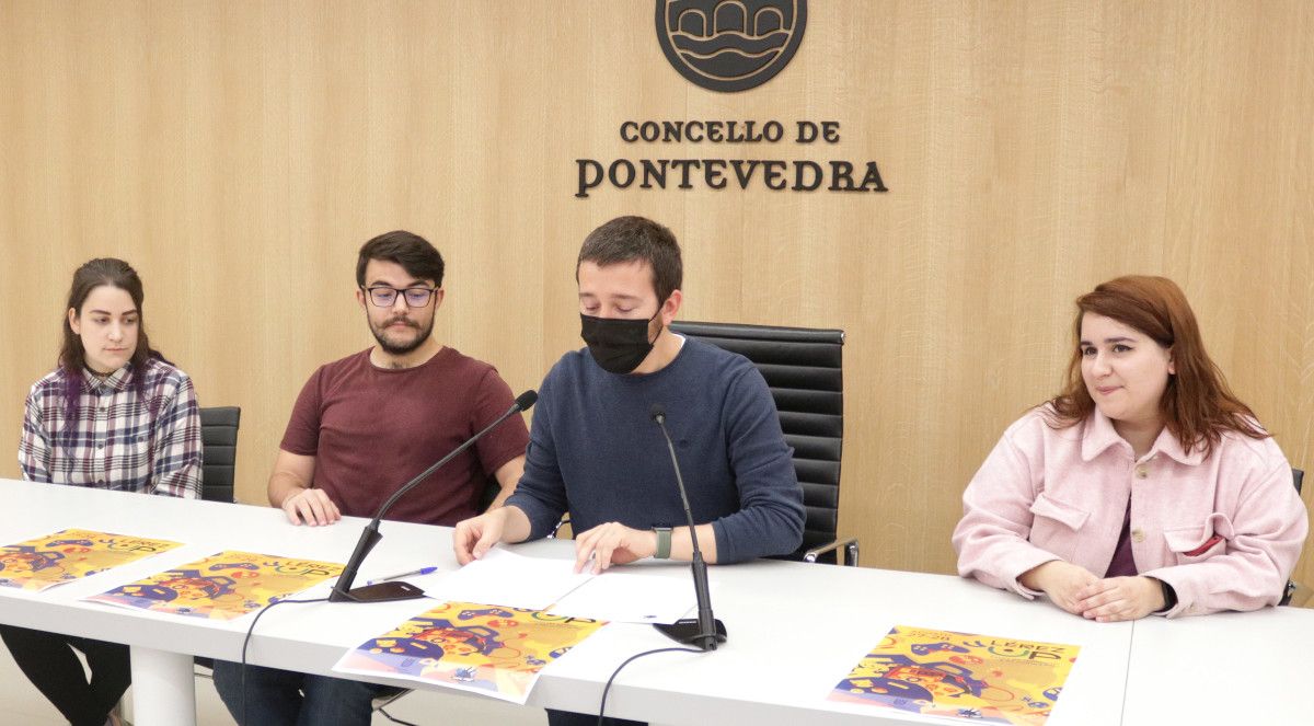 Presentación de Lérez Up (de esq. a dta., Rosa Fernández, Agustín Carballido, Alberto Oubiña e Sonia Piñeiro)
