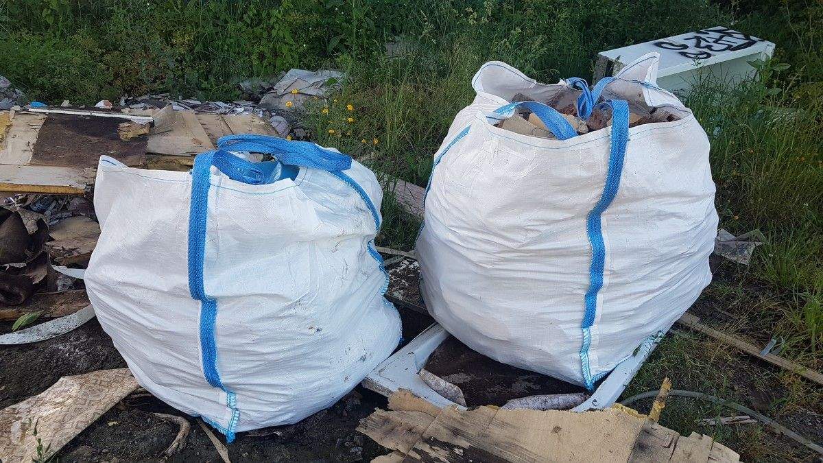 Vertido de escombros en el ENIL del Gafos