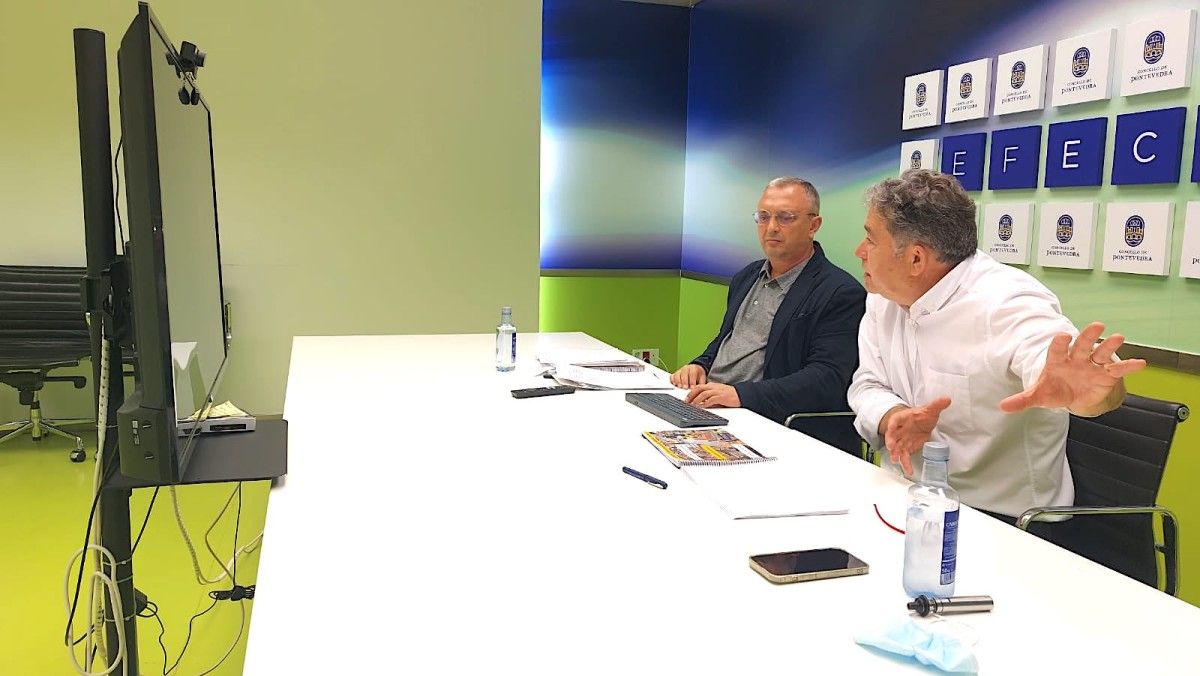 Fernández Lores e Xosé Manuel Tato nunha xornada técnica telemática sobre as cidades peonís