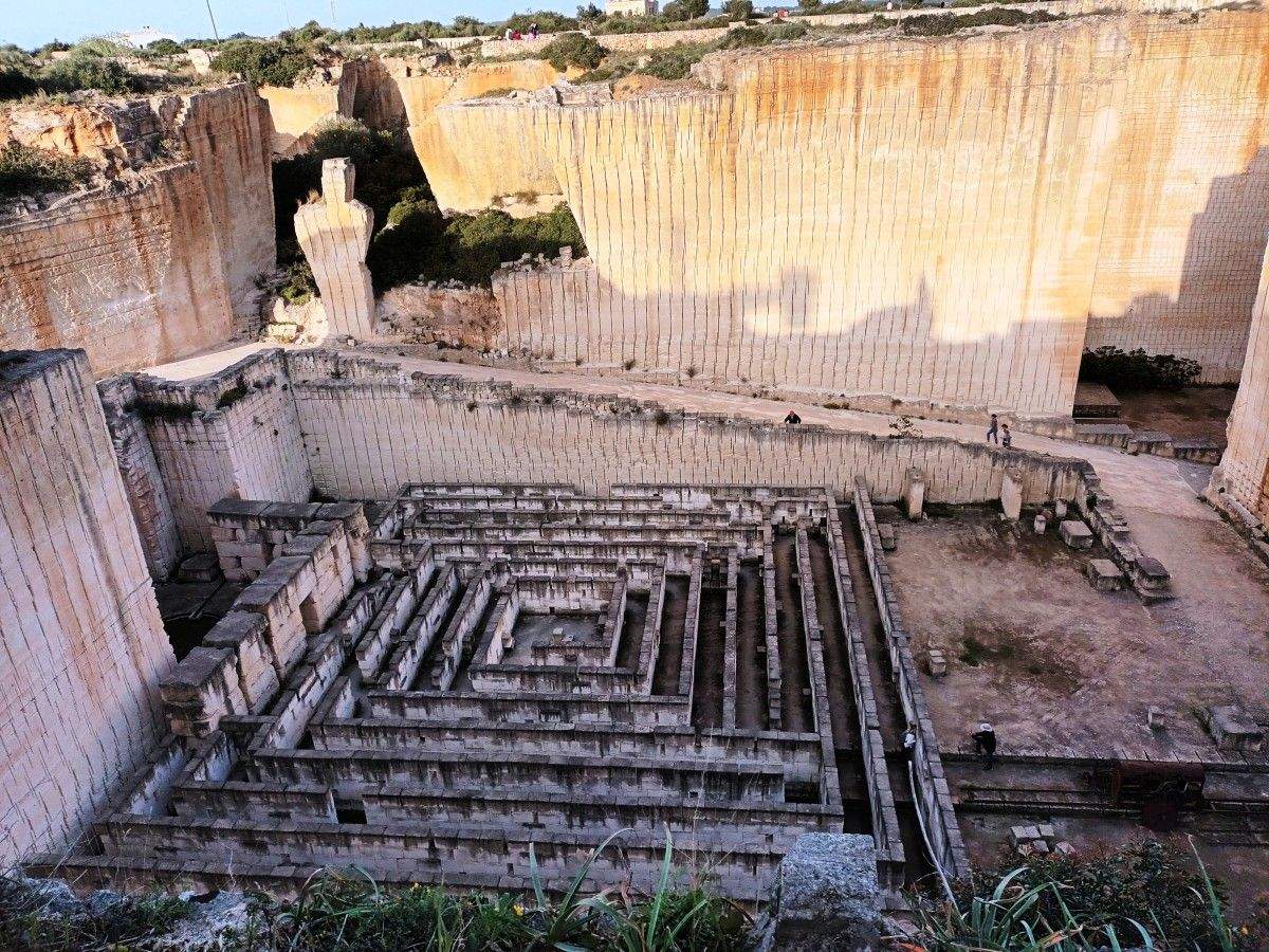 Lithica