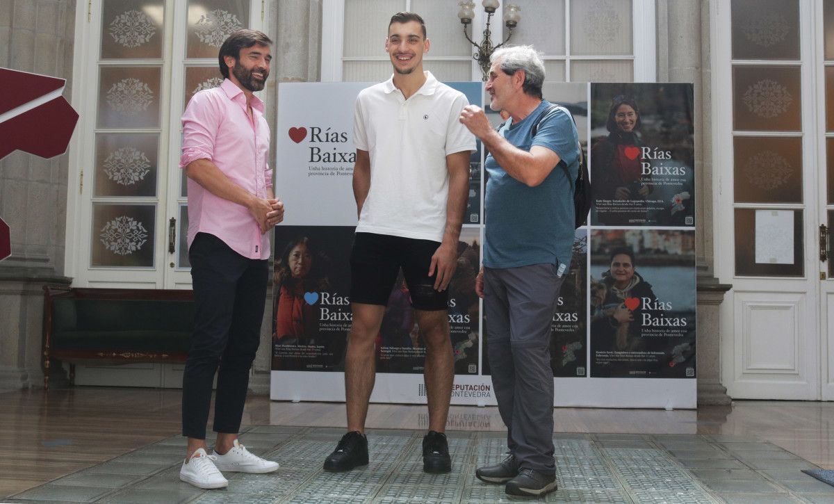 Recepción a Iván García na Deputación tras a súa medalla de prata no Europeo de taekwondo
