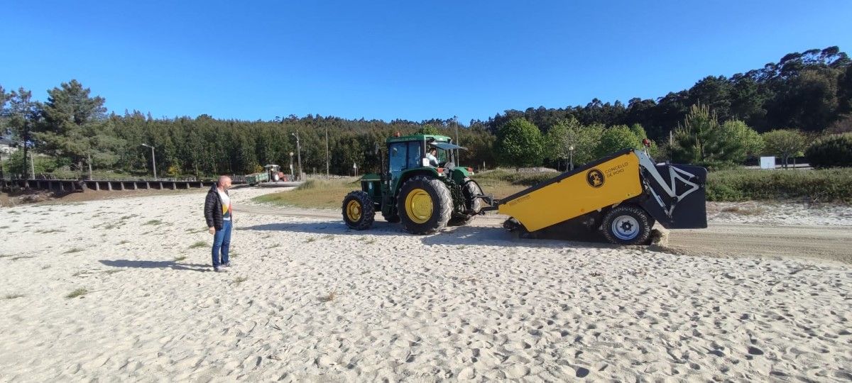 Limpeza das praias de Poio