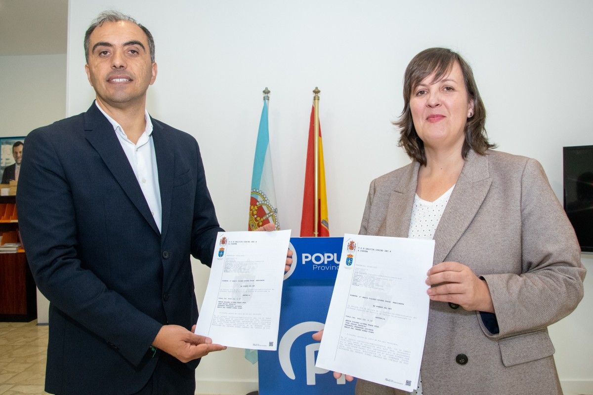 Os concelleiros do PP de Poio Ángel Moldes e Rocío Cochón