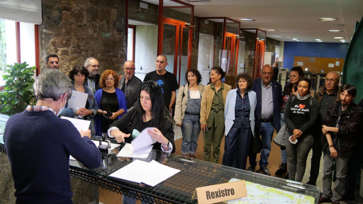 Presentación en el Rexistro del Parlamento Galego de una ILP para salvar la Atención Primaria