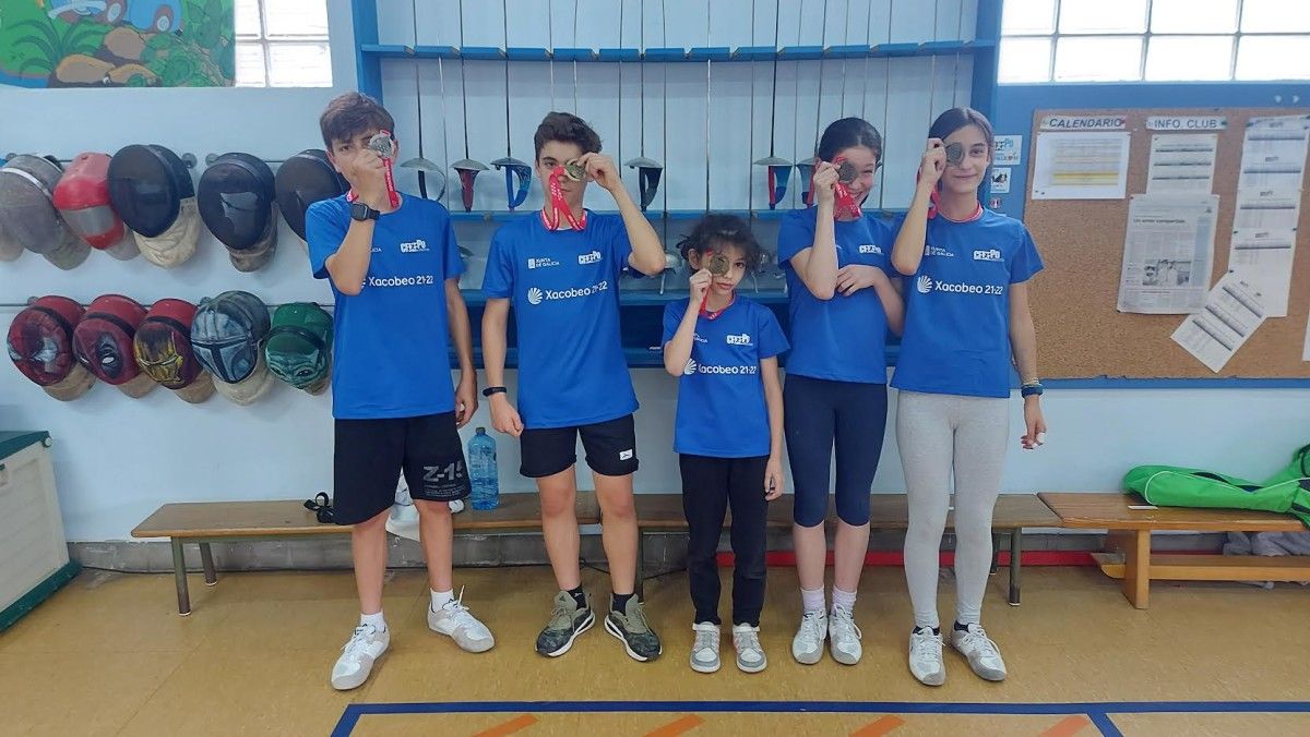 Tiradores da Escola Hungaresa de categoría alevín e benxamín