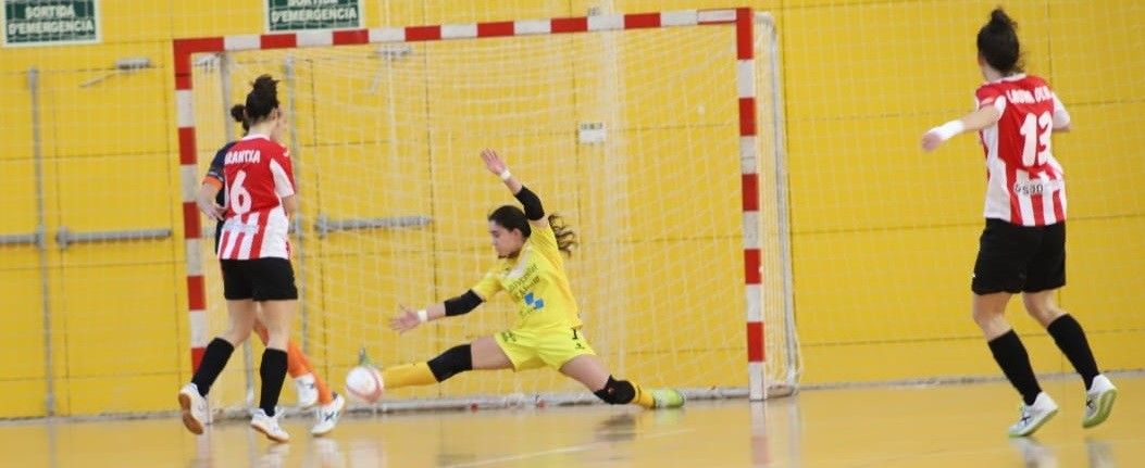 Elena González, nova porteira do Poio Pescamar
