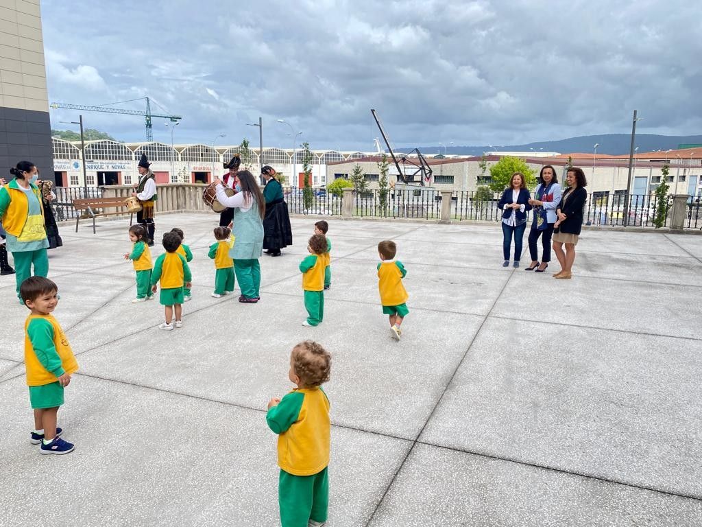 Festa infantil na Praza de Ponteporto