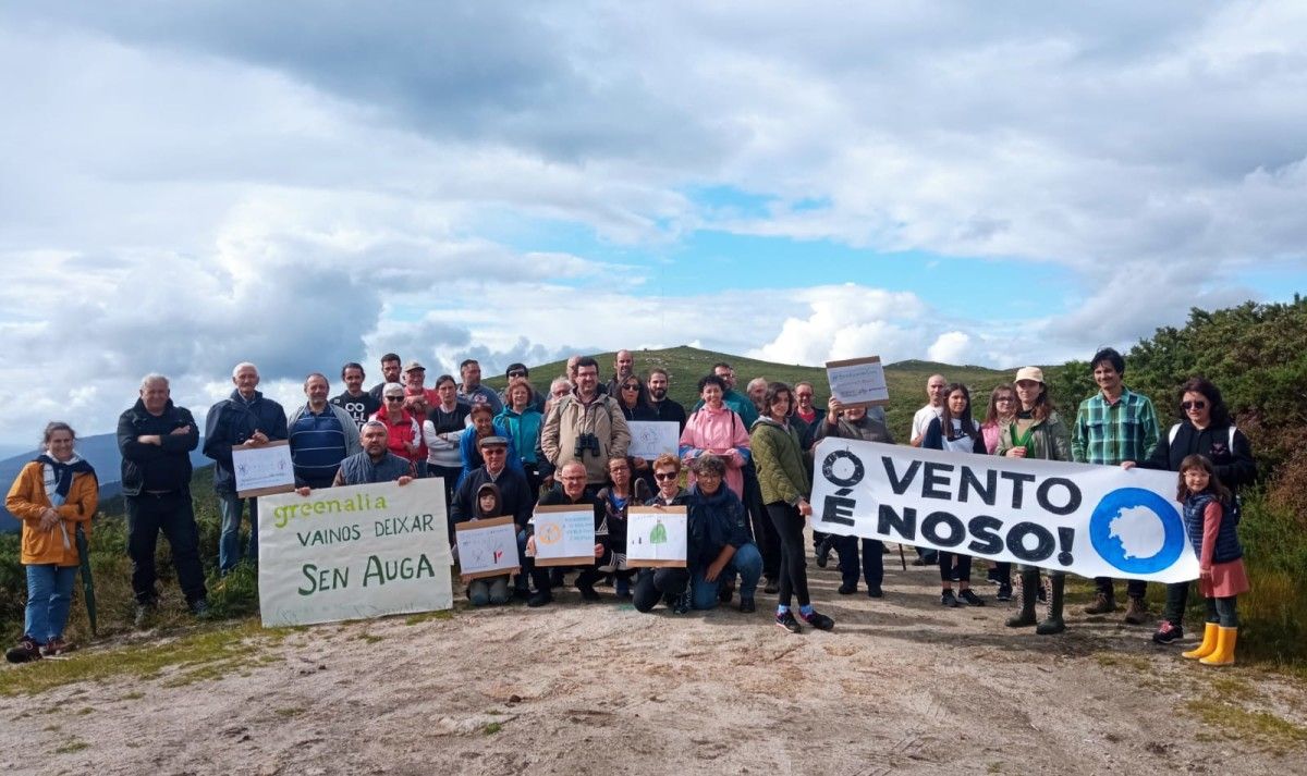 Participantes na andaina en Campo Lameiro