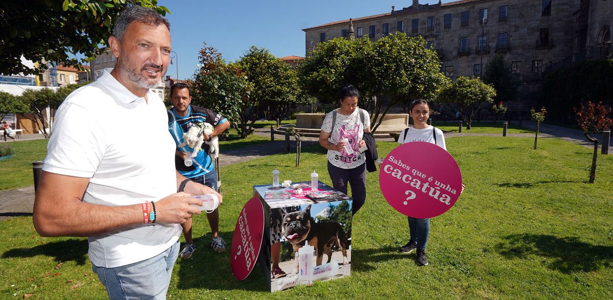 Marcos Rey presenta a campaña de concienciación sobre a recollida dos excrementos das mascotas