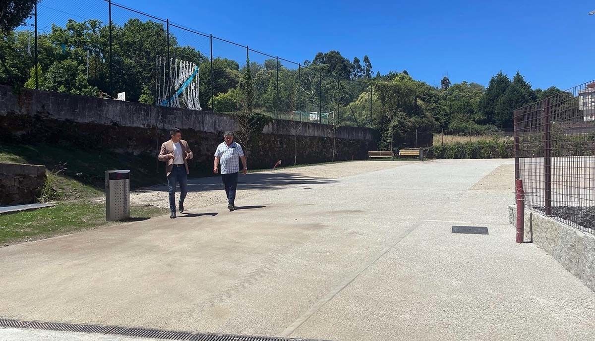 Aparcamiento central en Ponte Caldelas