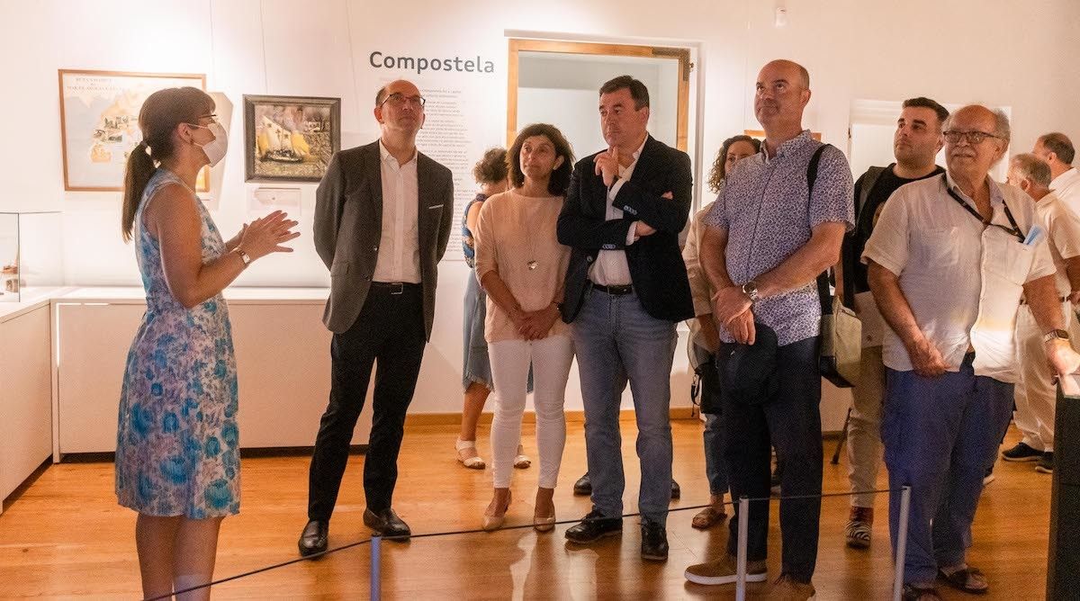 Exposición 'Camiño de papel e de estrelas' en el Museo Massó